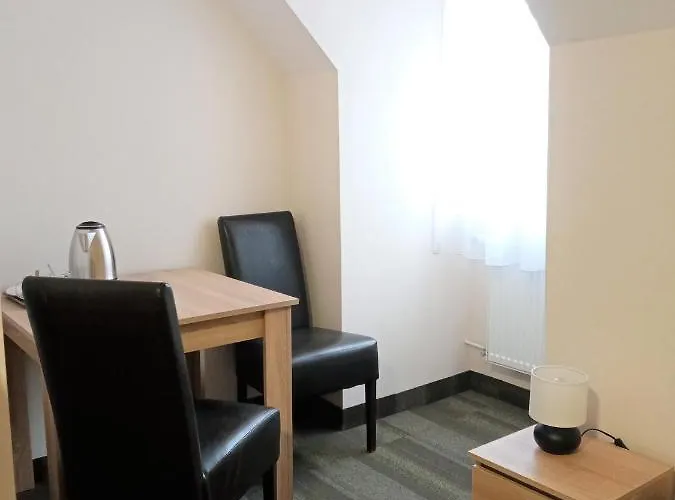 Holtur - Sanatorium Uzdrowiskowe 롯지 *